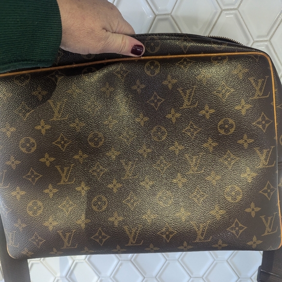 Louis Vuitton bag - Picture 3 of 15